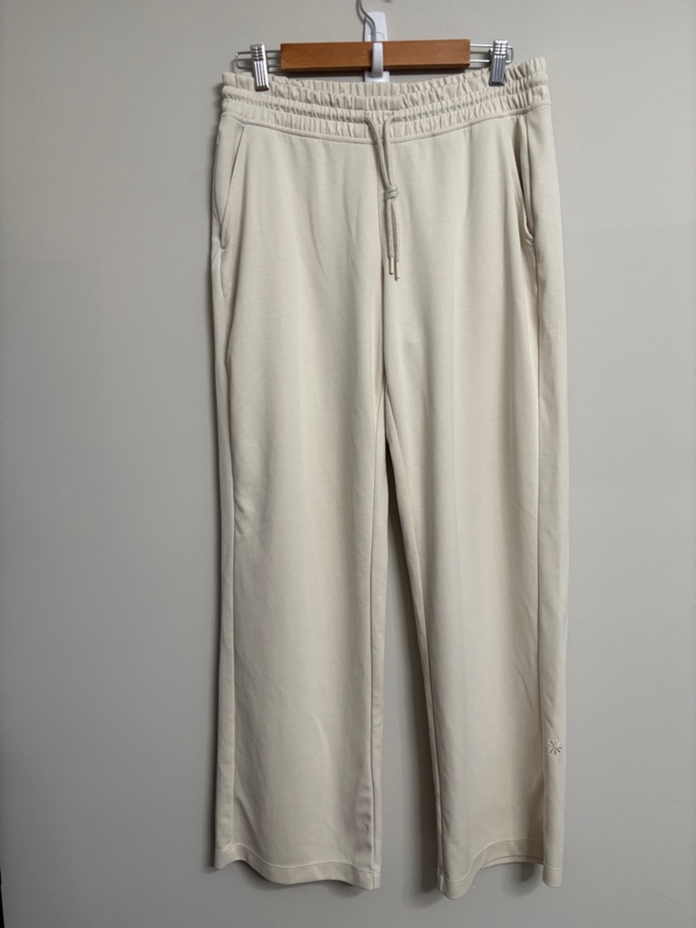 Athleta Cream Wide-Leg Drawstring Track Pants M Medium